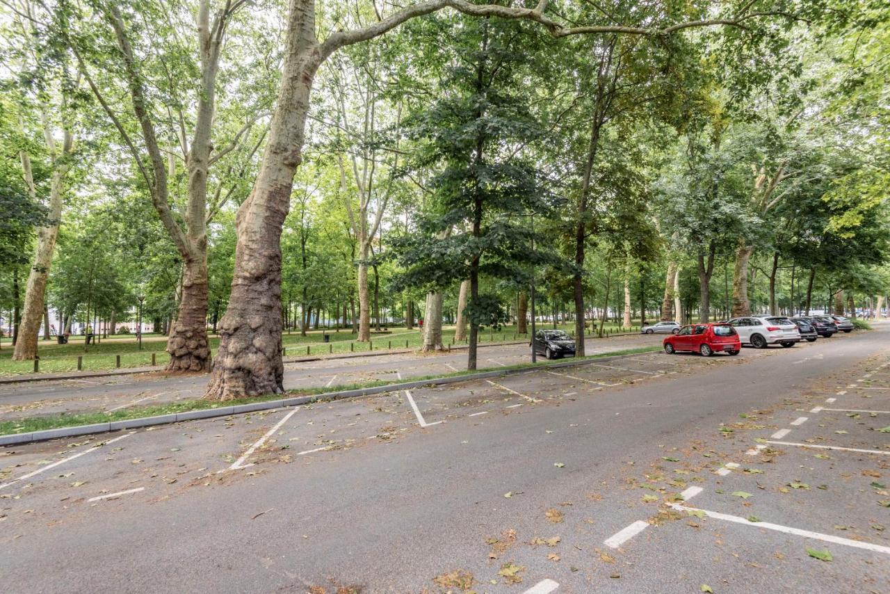 Perrier Apartment Reims Bagian luar foto
